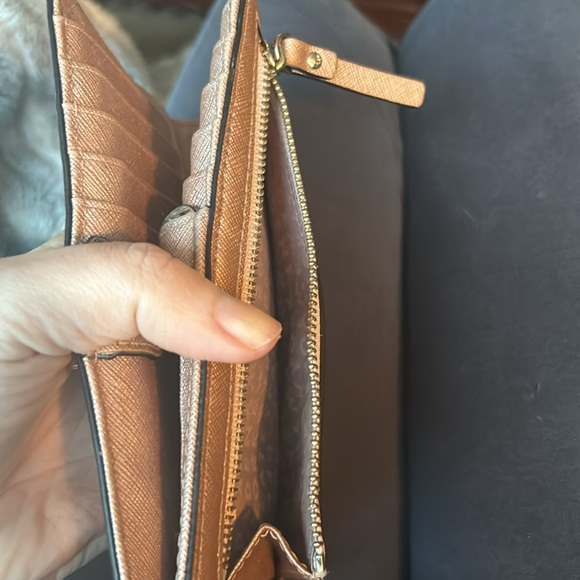 Kate Spade Wallet - Picture 7 of 7